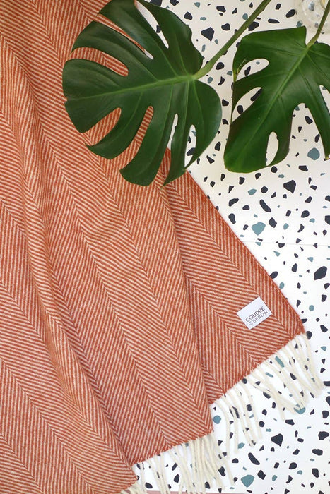 Coudre Berlin Wolldecke / Kuscheldecke - Herringbone Terracotta