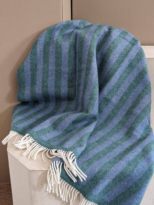 Coudre Berlin Wolldecke / Kuscheldecke - STRIPES Greenstone / Denim