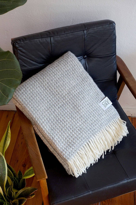 Coudre Berlin Wolldecke / Kuscheldecke - Waffle Light Granite