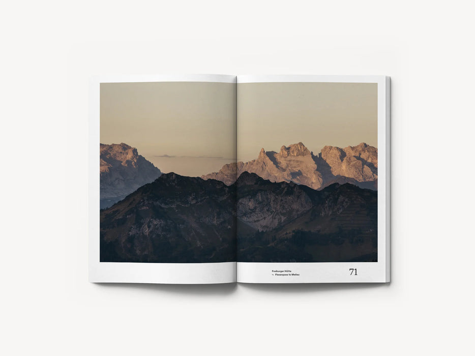 Montamont A.T.C. Travel Guides / Reiseführer