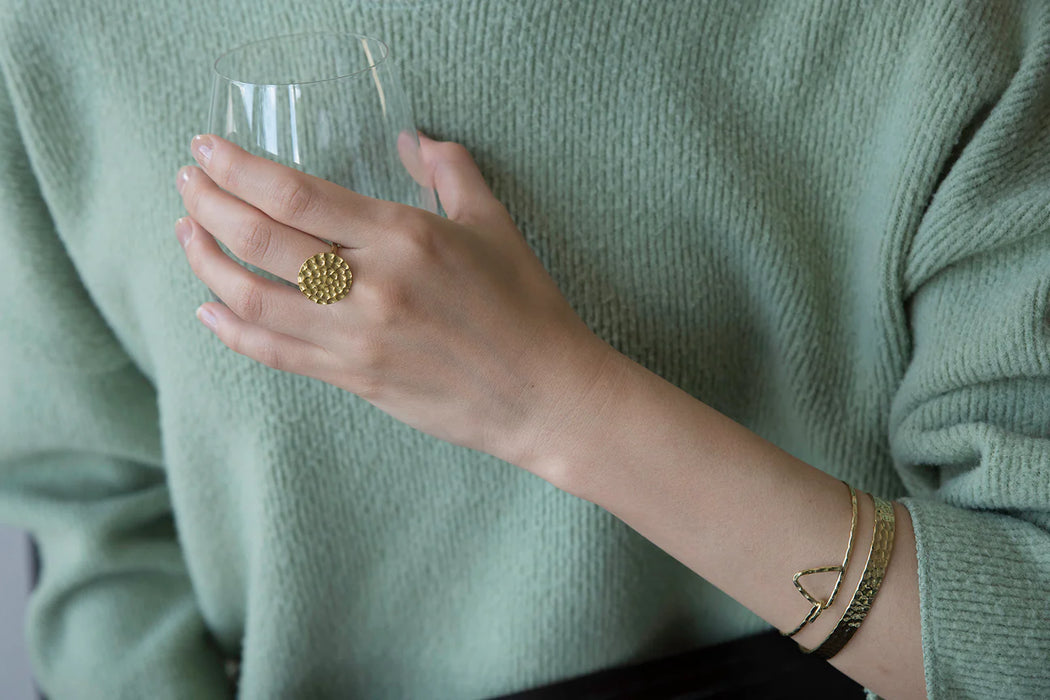 Hammered Circle Ring - Messing