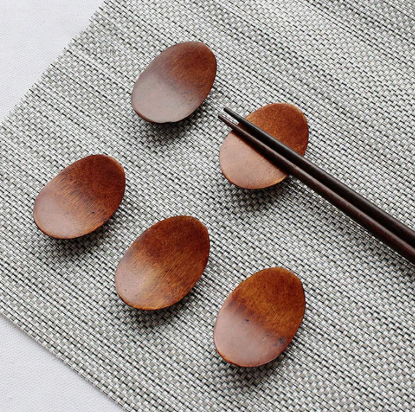 Japanische Essstäbchenhalter aus Nanmu-Holz