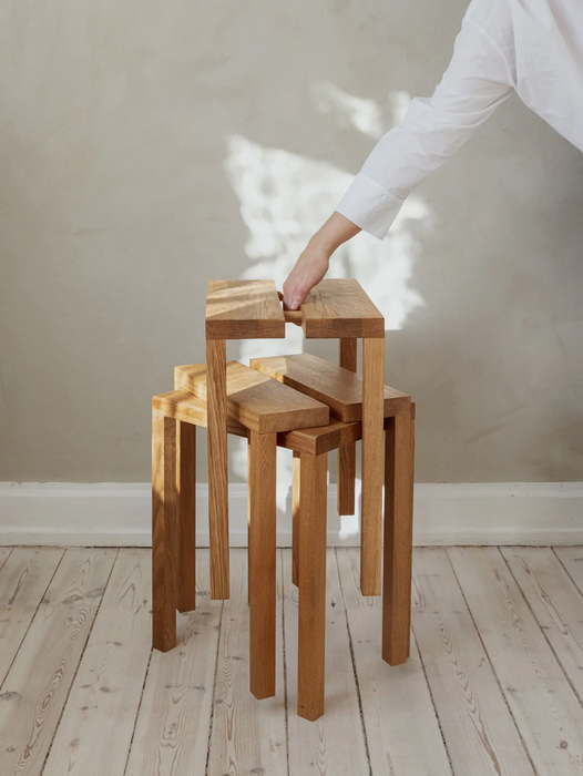 Moebe Peg Stool Eiche