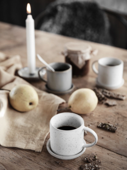 Espressotasse mit Untersetzer